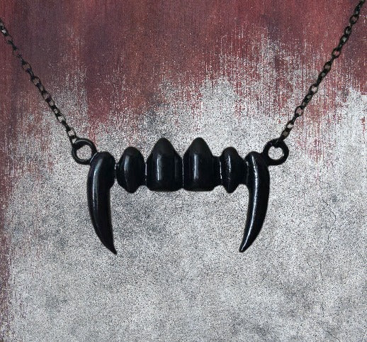 Vampirium Necklace